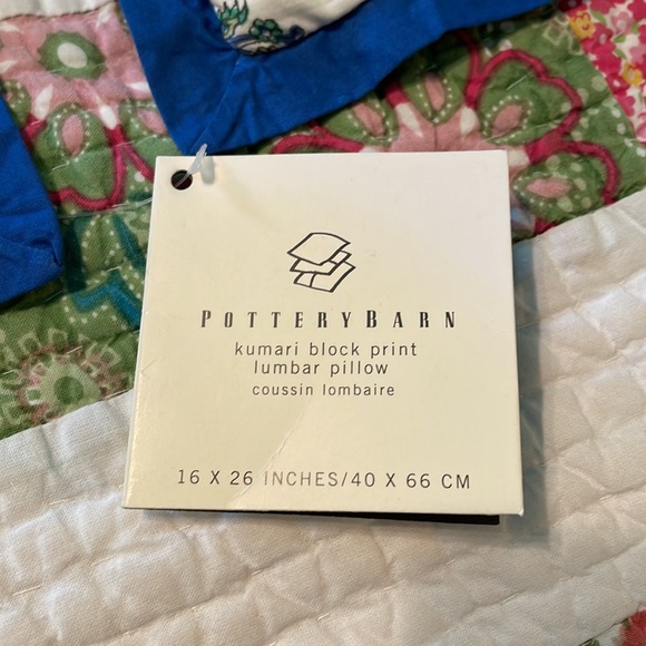 PAIR Pottery Barn Kumari block print lumbar pillows - Picture 8 of 8